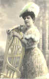1907 lady.jpg (60672 bytes)